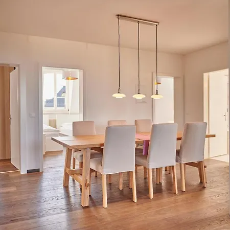 Bern, Perfect Located And Spacious Bern